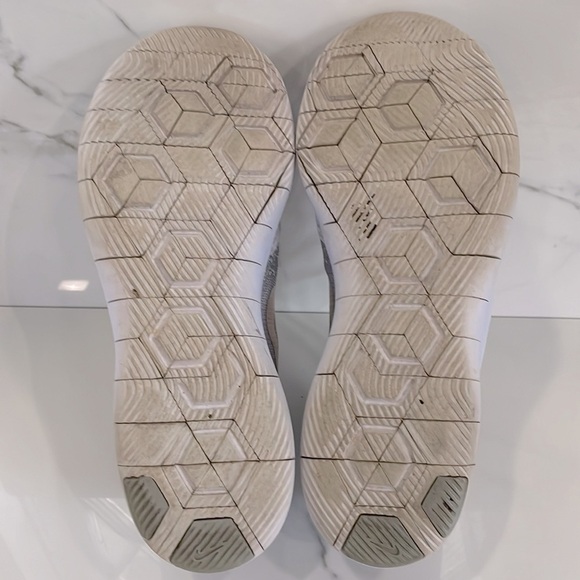 Rose Gold Nike flex contact tennis shoes - Picture 11 of 12